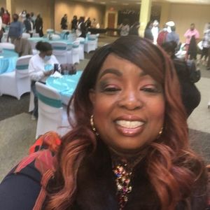 Meet your Posher, Sandra